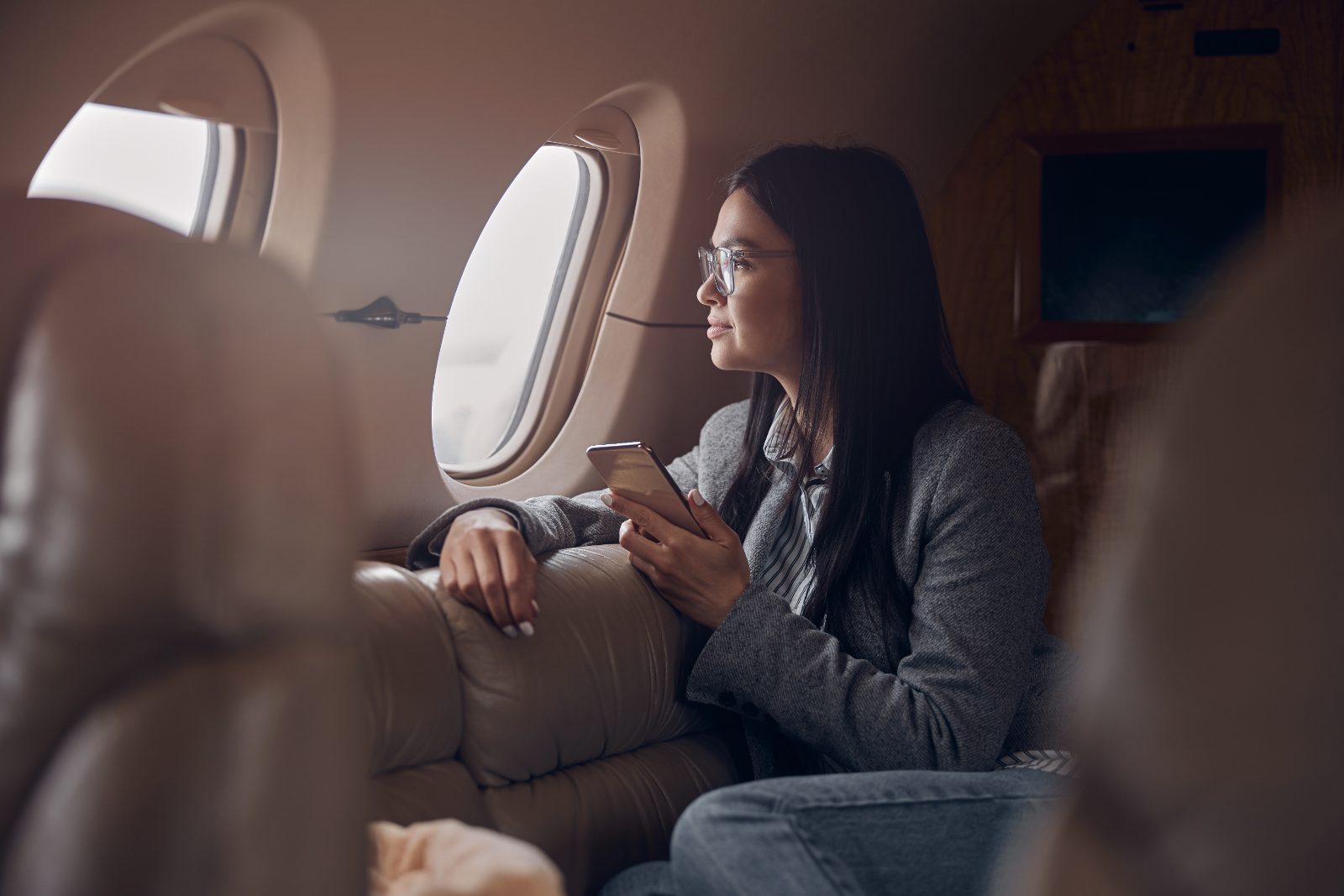     Private jet aircraft available for urgent charter travel