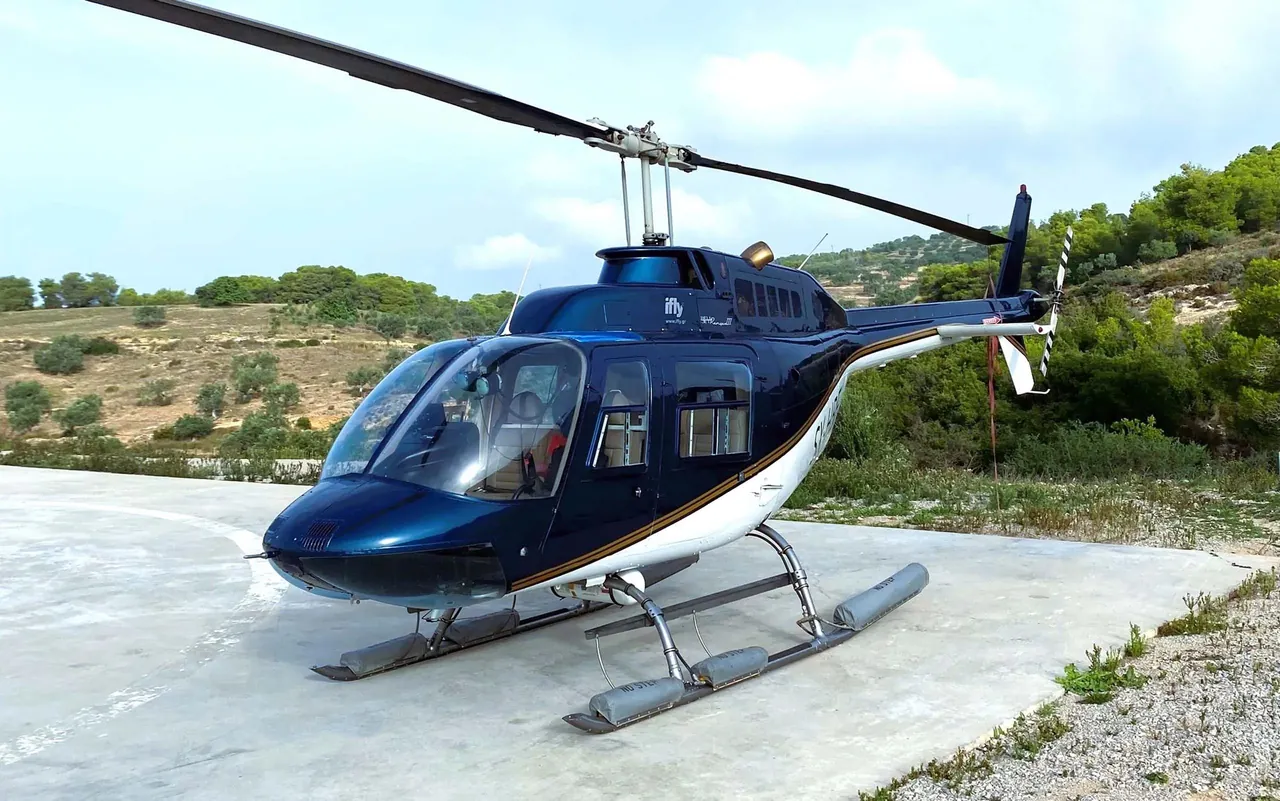 Helicóptero Bell 206L LongRanger, vista exterior