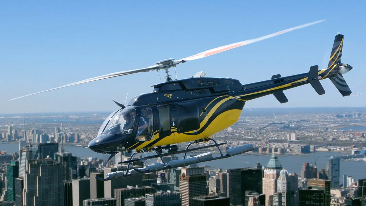 Helicóptero Bell 407, vista exterior