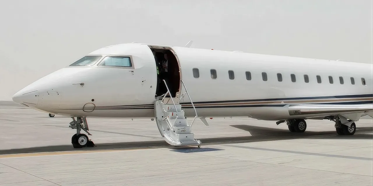 Bombardier Challenger 850, vista exterior