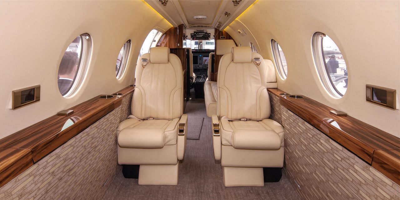 Beechcraft Hawker 400 private jet, cabin interior