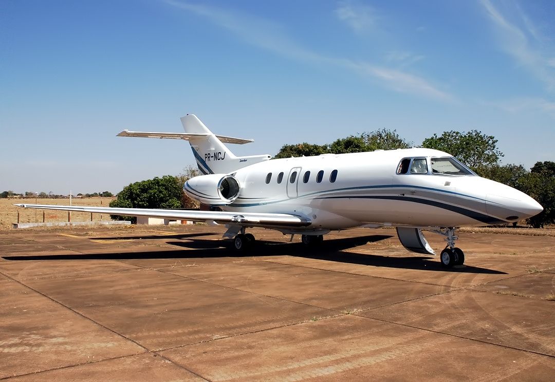 Beechcraft Hawker 750 private jet