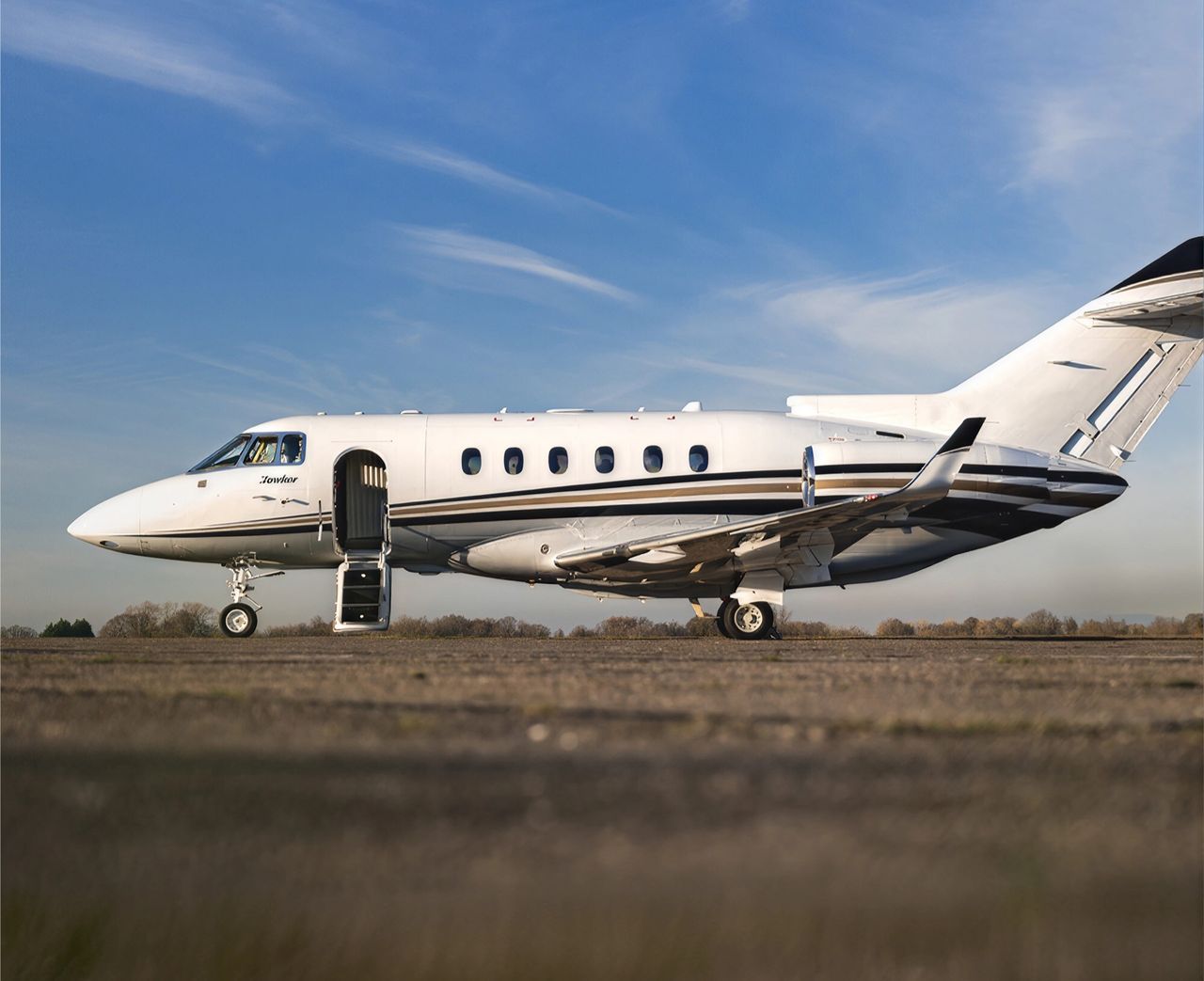 Beechcraft Hawker 850XP private jet, exterior view