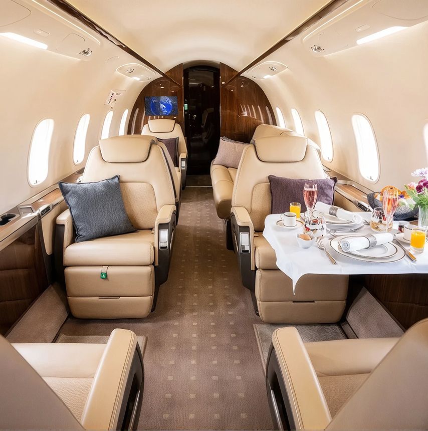Bombardier Challenger 350 private jet, cabin interior