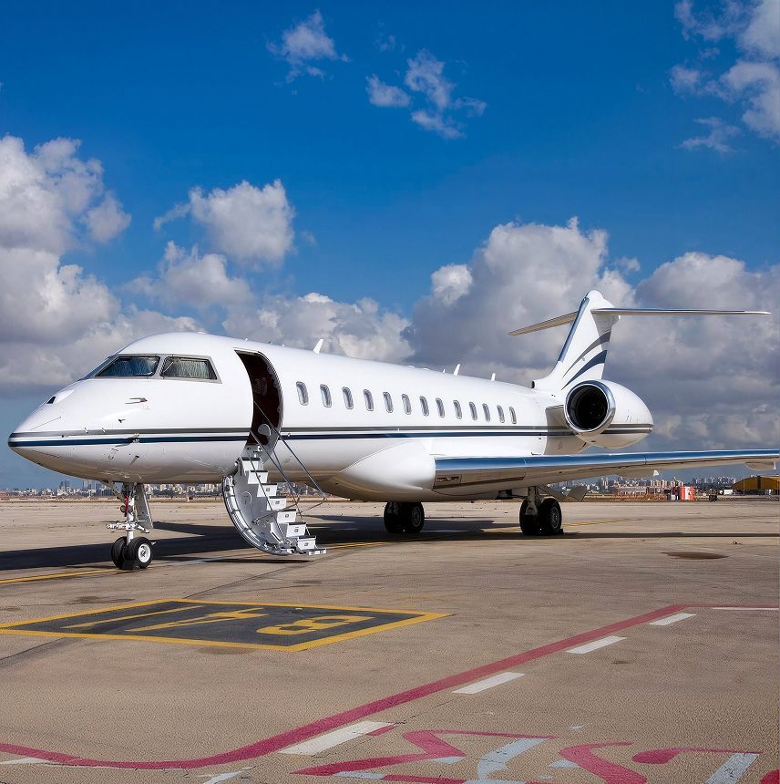 Bombardier Global Express XRS private jet, exterior view