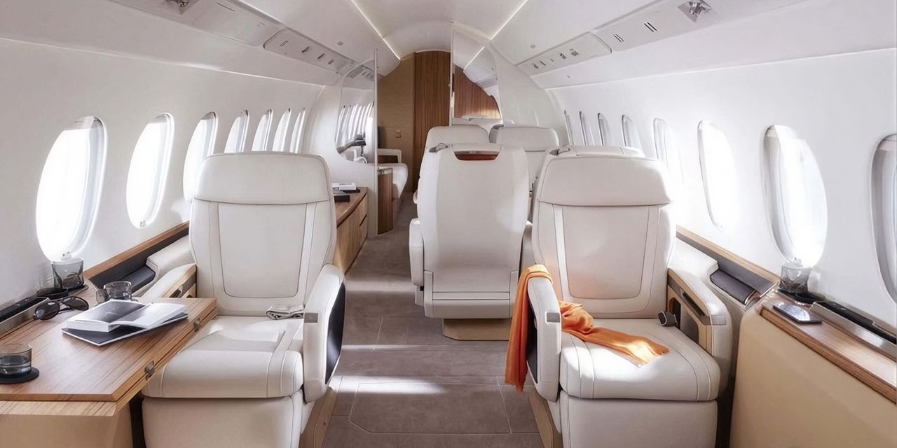 Dassault Falcon 6X jet privato, interni della cabina