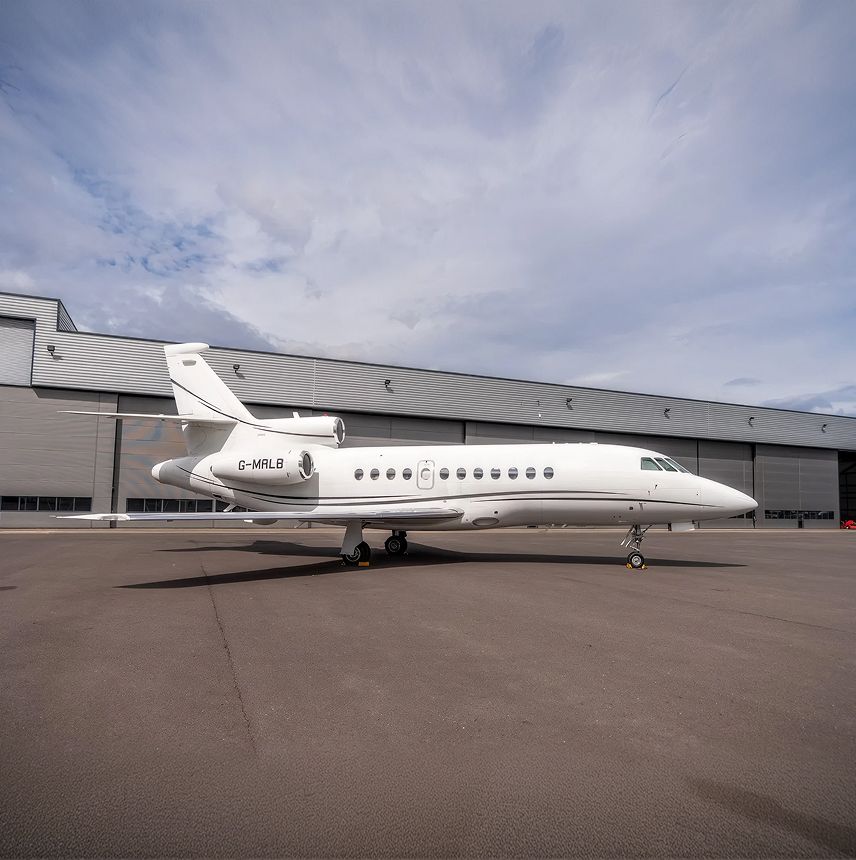 Dassault Falcon 900B private jet, exterior view
