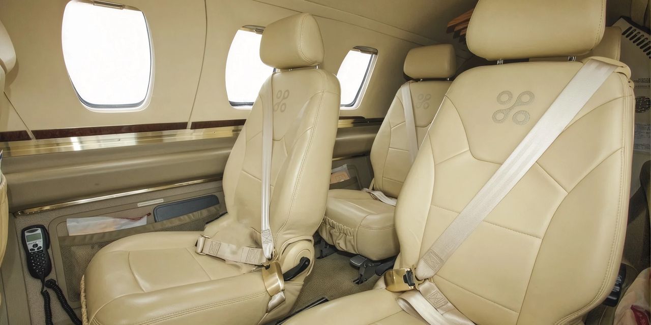Eclipse 500 private jet, cabin interior