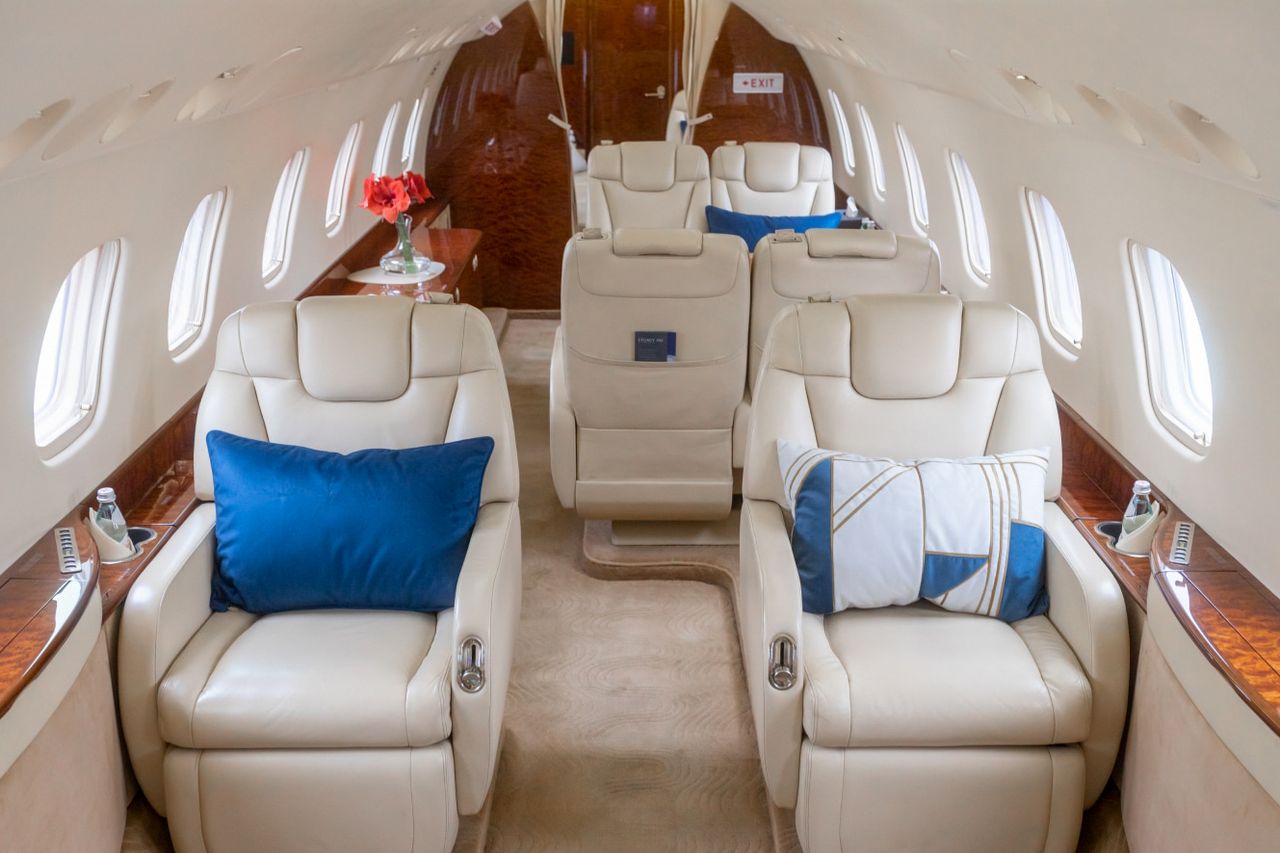 Embraer Legacy 650 private jet, cabin interior