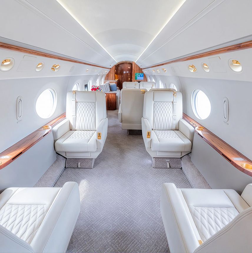 Gulfstream G550 private jet, cabin interior