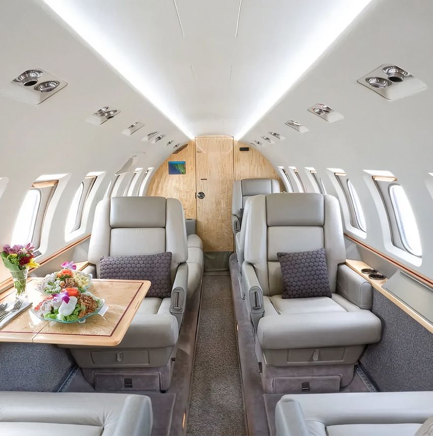 Hawker 1000 private jet, cabin interior